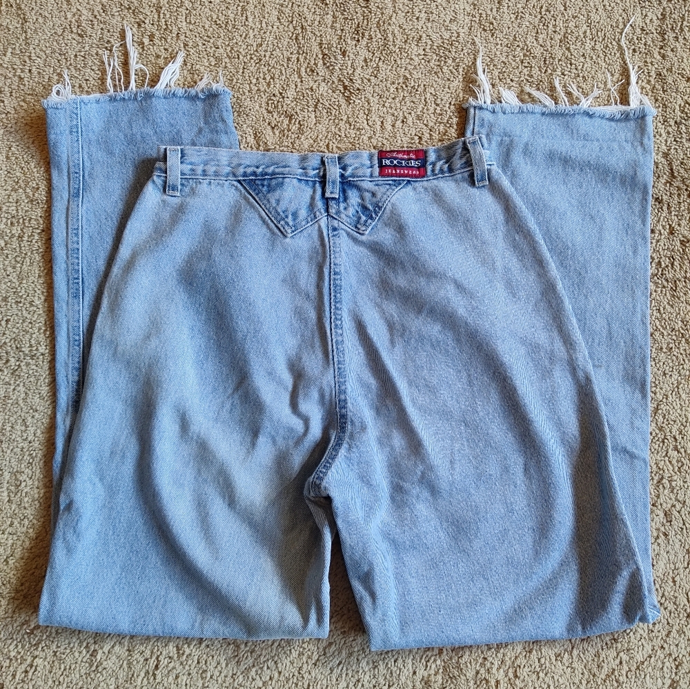 🤠SOLD🤠Vintage Light Wash Rockies